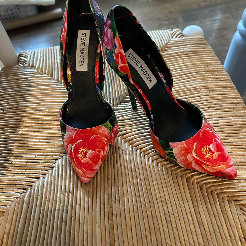 Steve Madden Women's Floral Heels - Red and Green